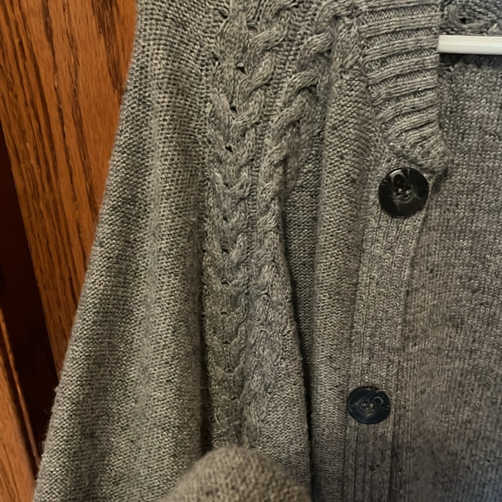 Bench Sweater - Picture 4 of 4